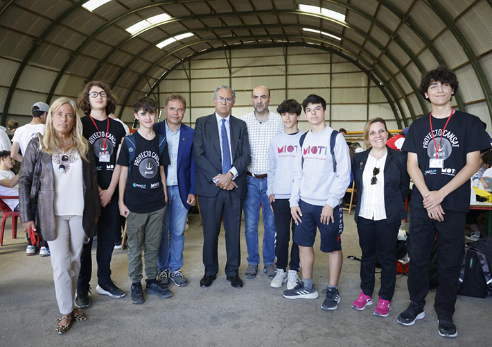 Foto Un grupo de estudiantes de la CAM crea una solución que reduce el riesgo de inundaciones con el apoyo de MIOTI.